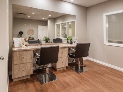 Hallmark on the Park Salon